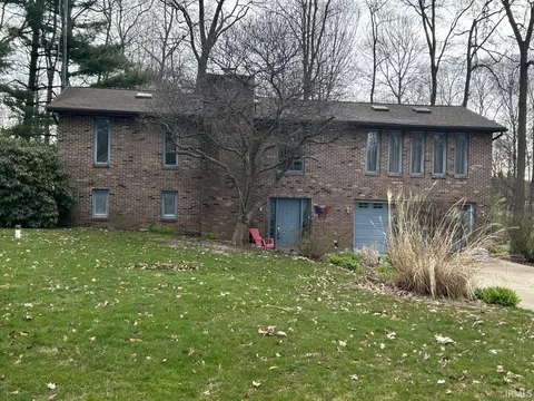 11122 Forest Dr, Plymouth, IN 46563