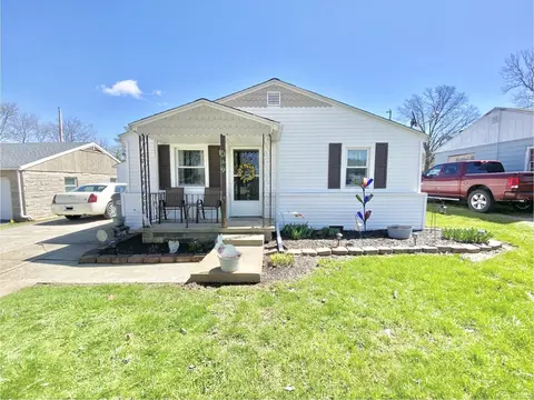 407 S Mulberry St, Farmland, IN 47340