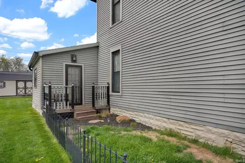 Exterior - 703 W Brook St, Mitchell, IN 47446 photo 6 of 9