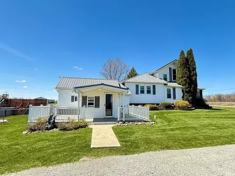 8610 E 600 S, Wolcottville, IN 46795