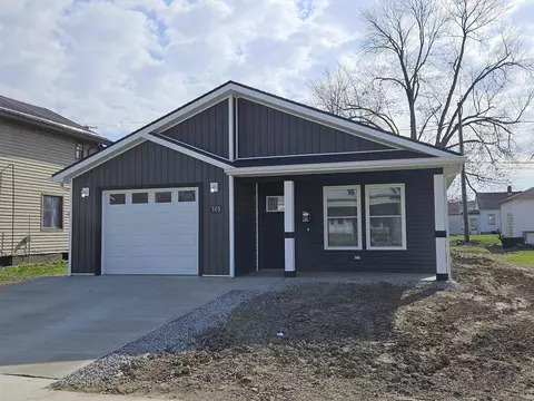 305 N Broadway St, Butler, IN 46721