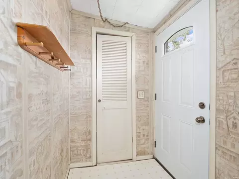 265 S Franklin Sts, Waterloo, IN 46793 photo 12