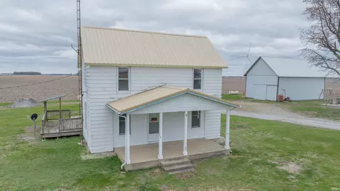 790 N 200 W Rd, Reynolds, IN 47980