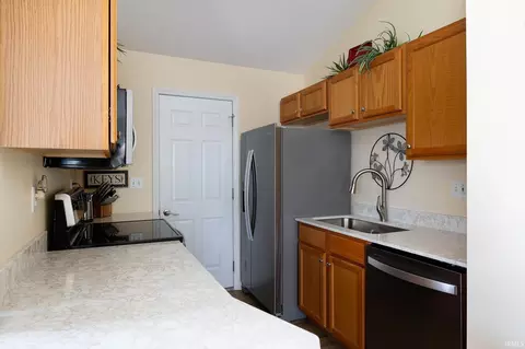 3931 S Cramer Cir, Bloomington, IN 47403 photo 8