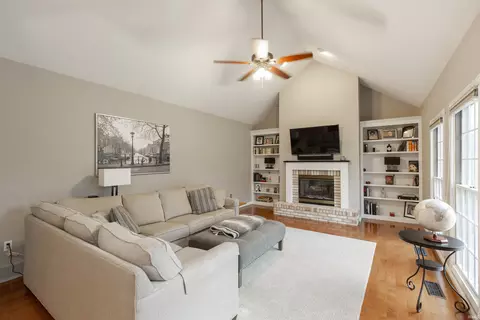 50725 Post Rd, Granger, IN 46530 photo 10