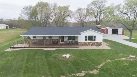 8256 S Ketcham Rd, Bloomington, IN 47403 photo 1