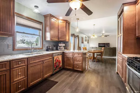 10133 Conover Dr, Granger, IN 46530 photo 15