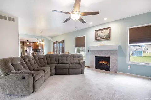 10133 Conover Dr, Granger, IN 46530 photo 7