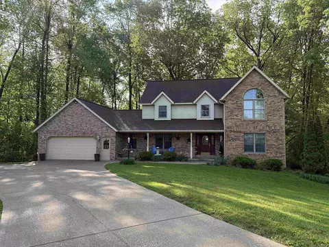 530 Foxridge Dr, Springville, IN 47462