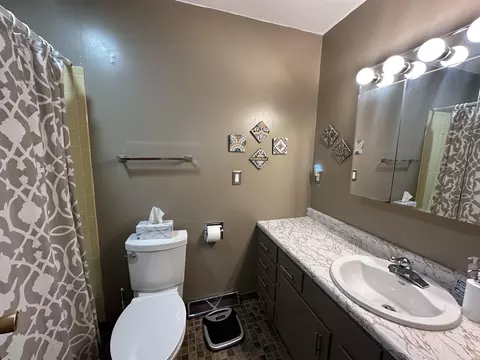 Bath - 4822 E Ridgewood Dr, Bloomington, IN 47401 photo 1 of 3