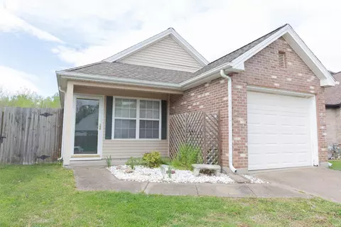 3720 Park Ridge Dr, Evansville, IN 47715