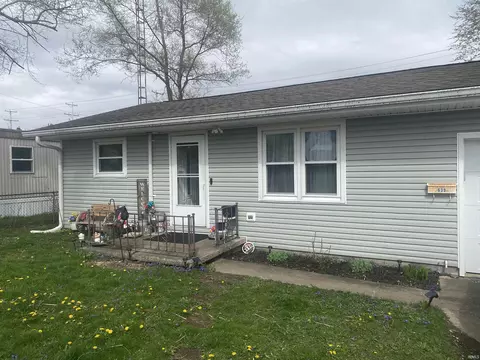 639 N Plum St, Albany, IN 47320