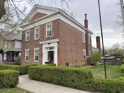 316 E Main St, Delphi, IN 46923 photo 2