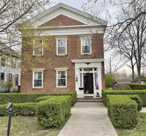 316 E Main St, Delphi, IN 46923 photo 1