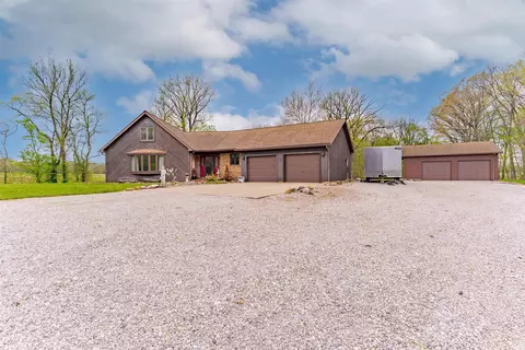 4909 S 700 W Rd, Owensville, IN 47665