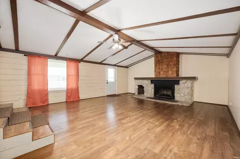 Living - 357 Mount Auburn St, Dunkirk, IN 47336 photo 2 of 3