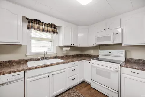 Kitchen - 357 Mount Auburn St, Dunkirk, IN 47336 photo 2 of 2