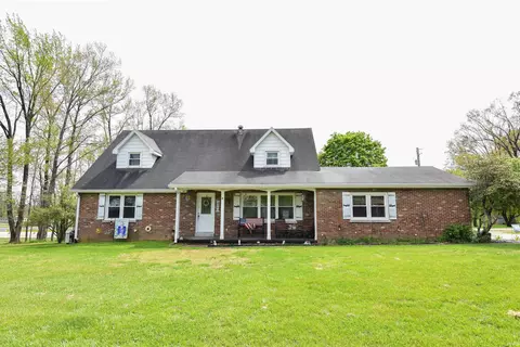 8900 Middle Mt Vernon Rd, Evansville, IN 47712