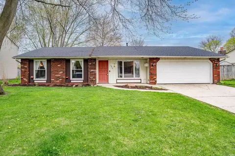 2215 Cimarron Pass, Fort Wayne, IN 46815