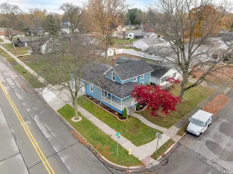 View/Area - 702 E 5th St, Auburn, IN 46706 photo 1 of 2