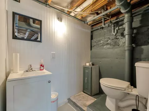 Bath - 702 E 5th St, Auburn, IN 46706 photo 2 of 2