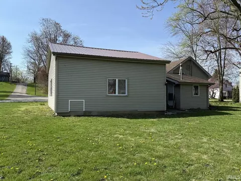 Exterior - 107 E Walnut St, Claypool, IN 46510 photo 2 of 2