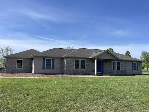 18686 N Quail Dr, Dale, IN 47523
