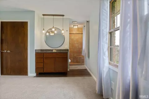 Bath - 1689 E 550 S Rd, Peru, IN 46970 photo 2 of 3
