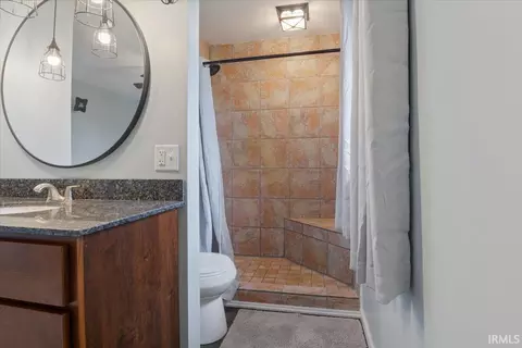 Bath - 1689 E 550 S Rd, Peru, IN 46970 photo 3 of 3