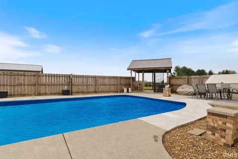 Exterior - 1689 E 550 S Rd, Peru, IN 46970 photo 2 of 3