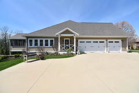 Exterior - 1462 E Commander Ct, Bloomington, IN 47401 photo 4 of 10