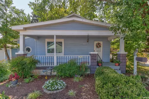 932 Allens Ln, Evansville, IN 47710