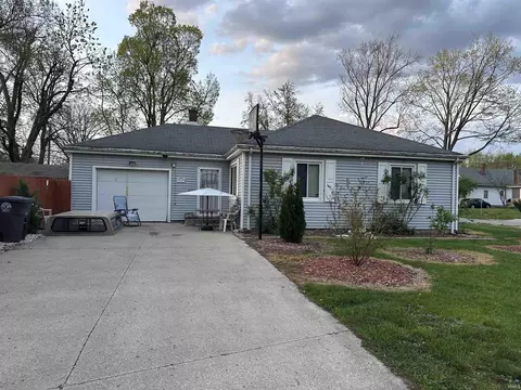 1925 Niagara Dr, Fort Wayne, IN 46805