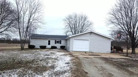 7202 S 300 E, Claypool, IN 46510 photo 1