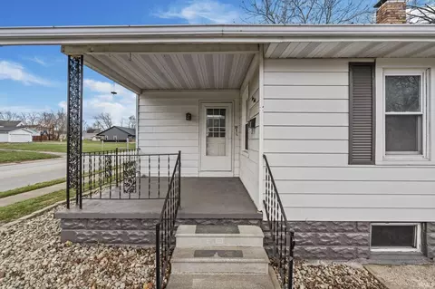 460 S Section St, Sullivan, IN 47882 photo 2