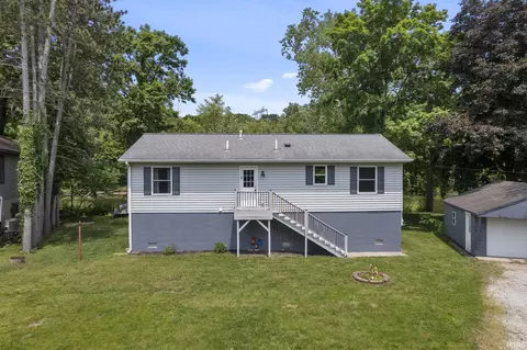11256 W Horseshoe Bend Rd, Brookston, IN 47923