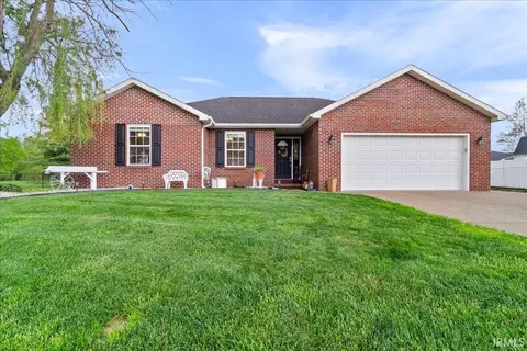 3439 Lost Creek Dr, Evansville, IN 47725