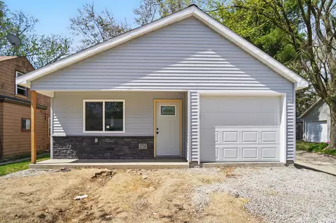 3704 S Park Dr, Fort Wayne, IN 46806