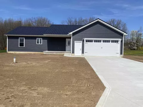 11889 Red Bud Dr, Plymouth, IN 46563