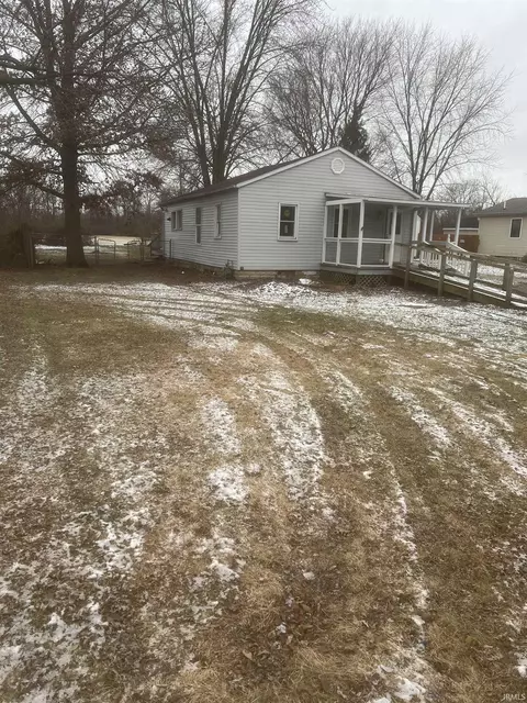 1711 Gruber Ave, Fort Wayne, IN 46809