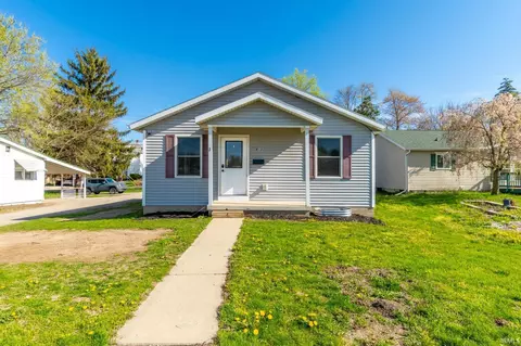 613 E Market St, Warsaw, IN 46580
