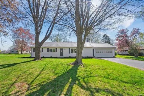 903 S Lake St, Warsaw, IN 46580