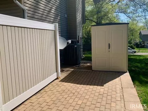 2002 S Georgetown Rd, Bloomington, IN 47401 photo 11