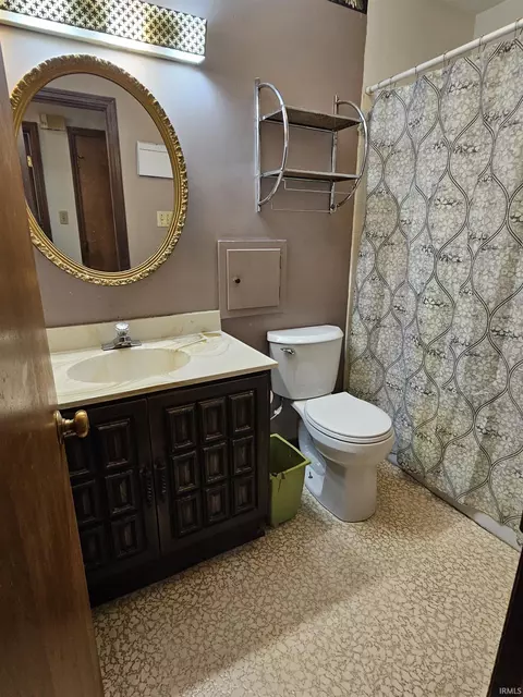 Bath - 2402 E Rock Creek Dr, Bloomington, IN 47401 photo 1 of 3