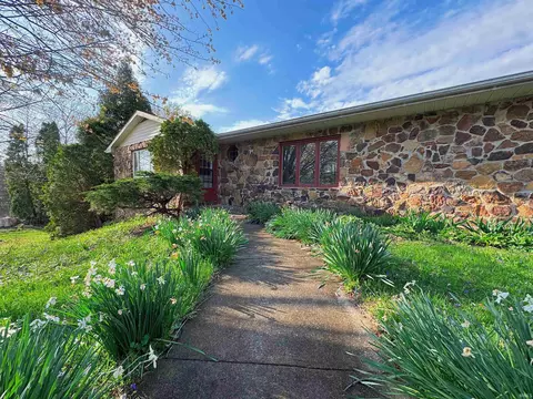 966 Peerless Rd, Bedford, IN 47421 photo 1