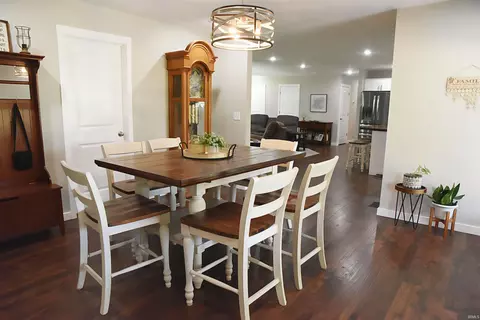 Dining - 729 Thompson Ln, Mitchell, IN 47446 photo 2 of 2