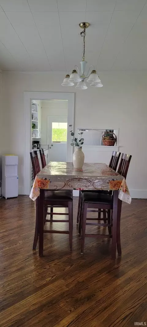 402 E William St, Washington, IN 47501 photo 7