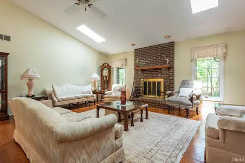 2405 E Queens Way Dr, Bloomington, IN 47401 photo 7