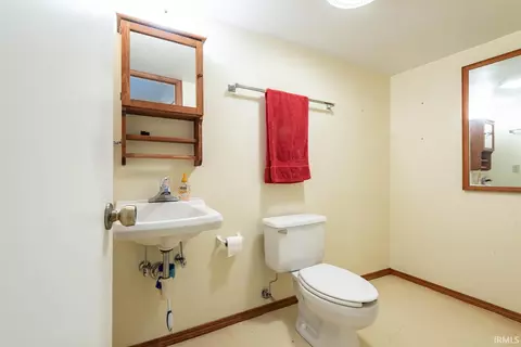 2405 E Queens Way Dr, Bloomington, IN 47401 photo 28