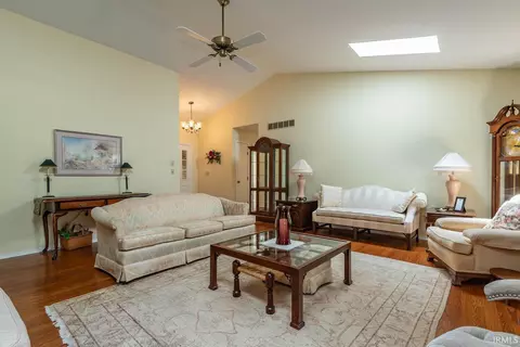 2405 E Queens Way Dr, Bloomington, IN 47401 photo 5